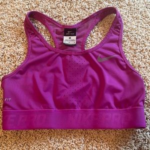 Nike pro sports bra